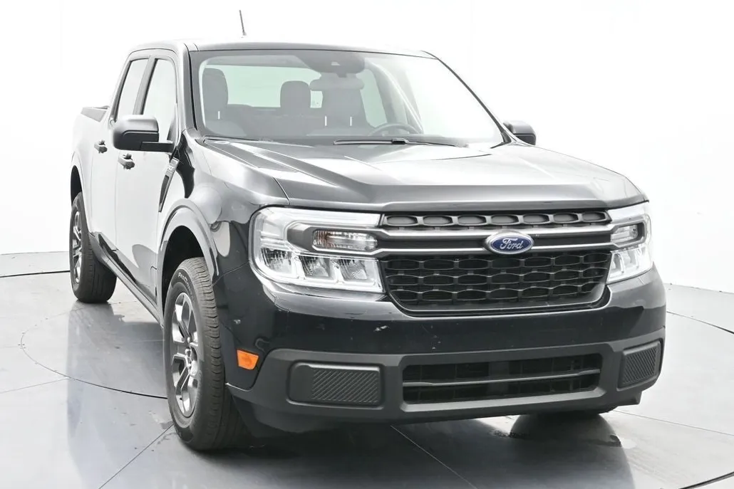 2024 Ford Maverick XLT photo 1