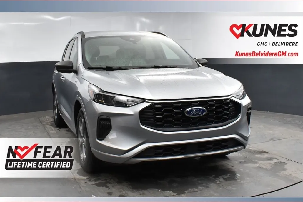 2024 Ford Escape ST-Line photo 1