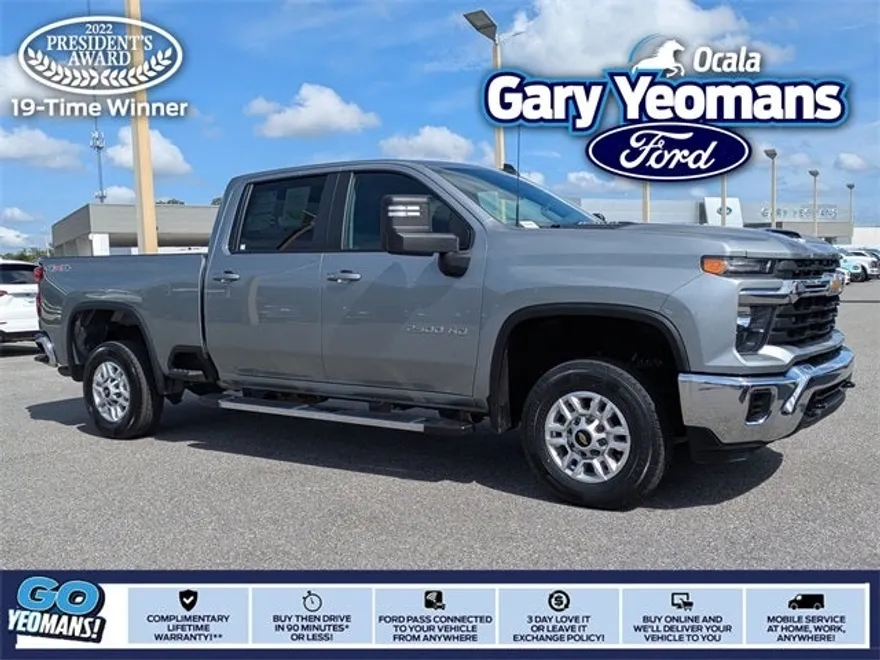 2024 Chevrolet Silverado 2500HD LT photo 1
