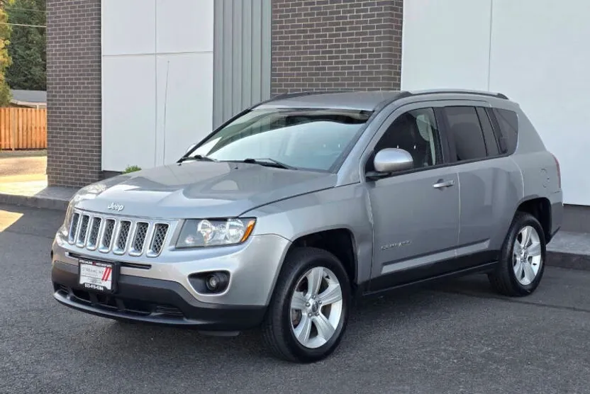 2017 Jeep Compass Latitude photo 1