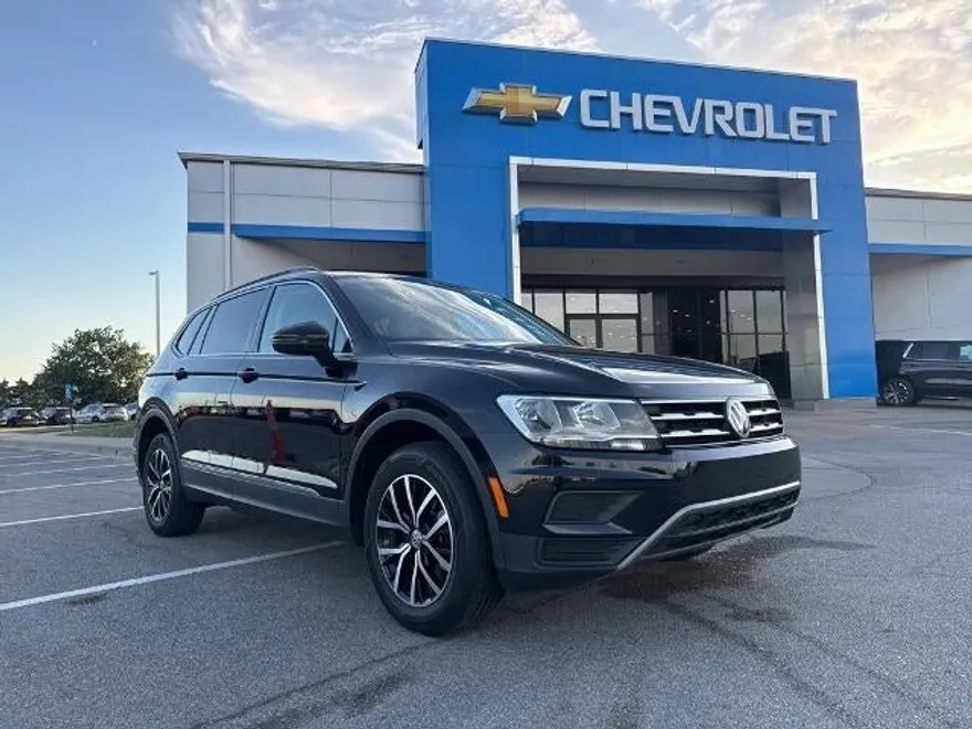 2021 Volkswagen Tiguan SE photo 1