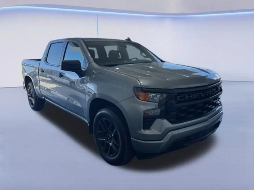 2024 Chevrolet Silverado 1500 Custom photo 1