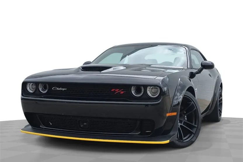 2023 Dodge Challenger R/T Scat Pack Widebody photo 1