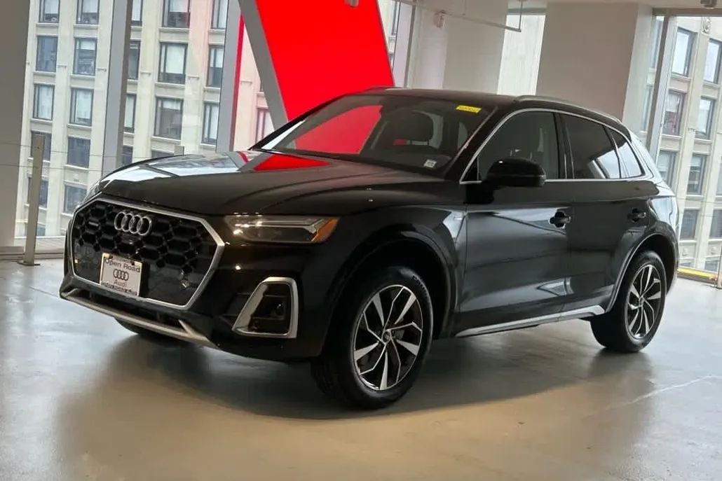 2025 Audi Q5 S line Premium Plus 45 TFSI photo 1