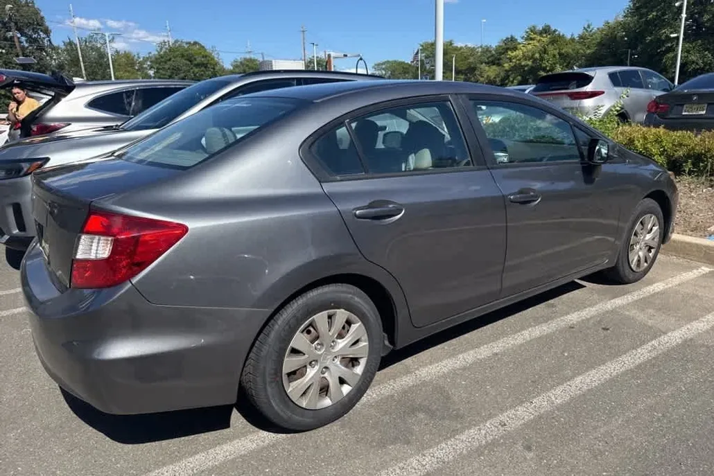 2012 Honda Civic LX photo 1