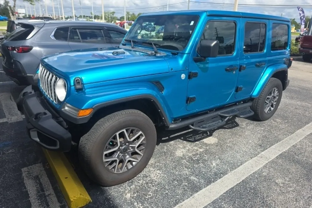 2024 Jeep Wrangler Sahara photo 1