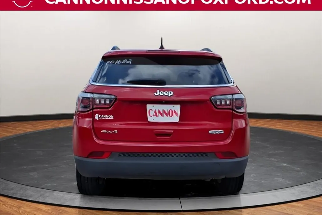 2020 Jeep Compass Latitude photo 1