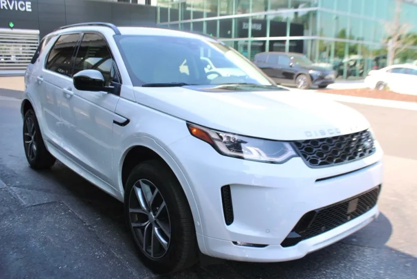 2024 Land Rover Discovery Sport S photo 1
