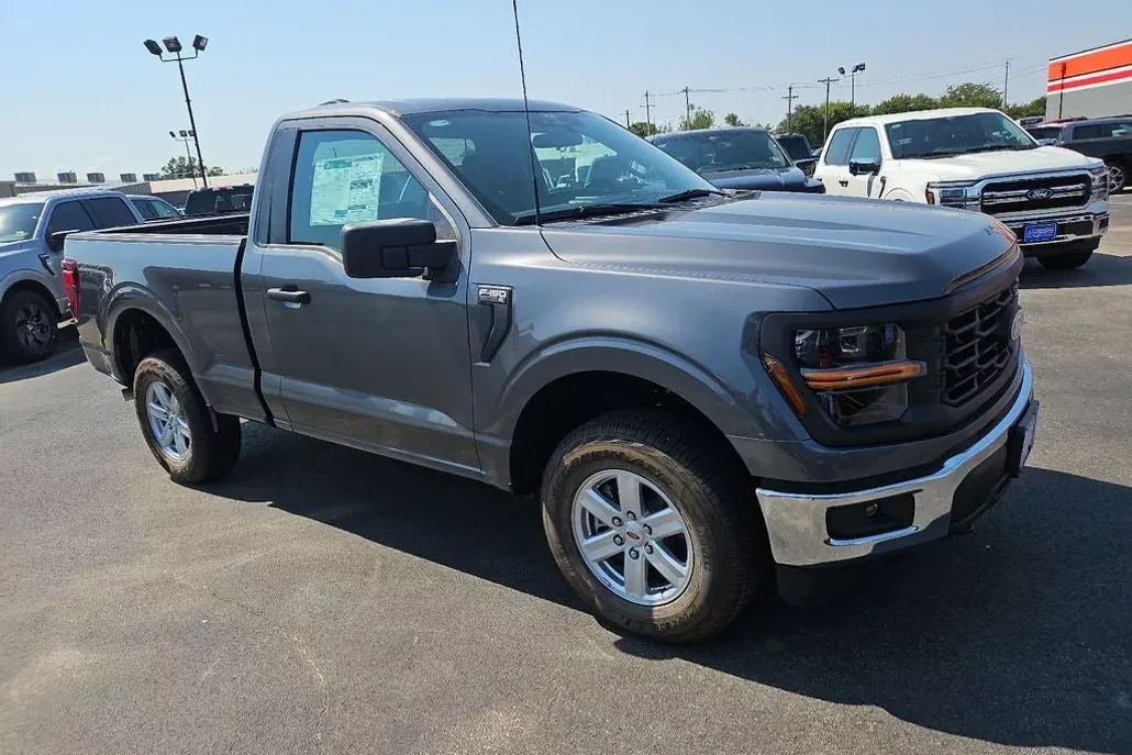 2025 Ford F-150 XL photo 1