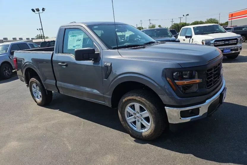 2025 Ford F-150 XL photo 1