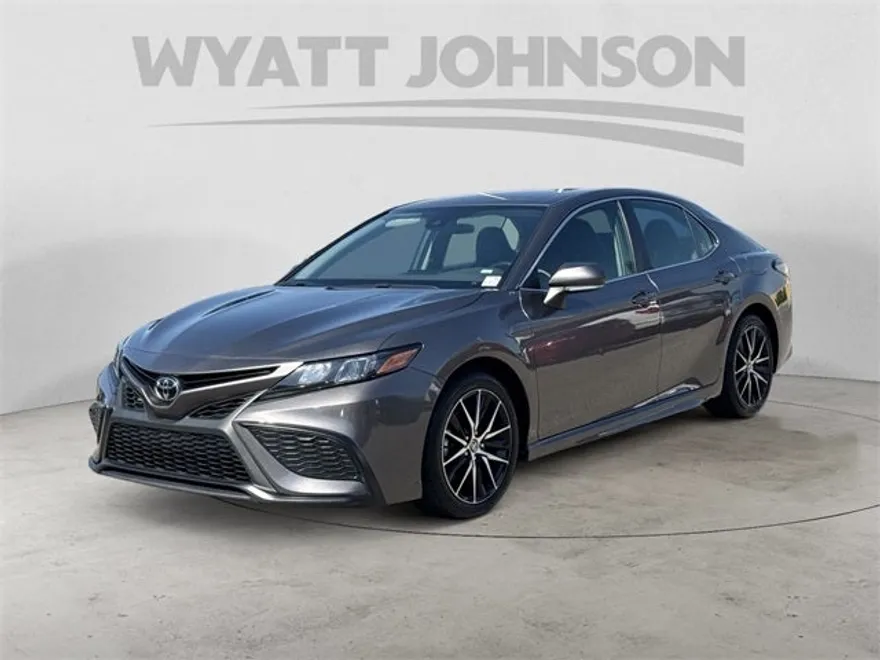 2023 Toyota Camry SE photo 1