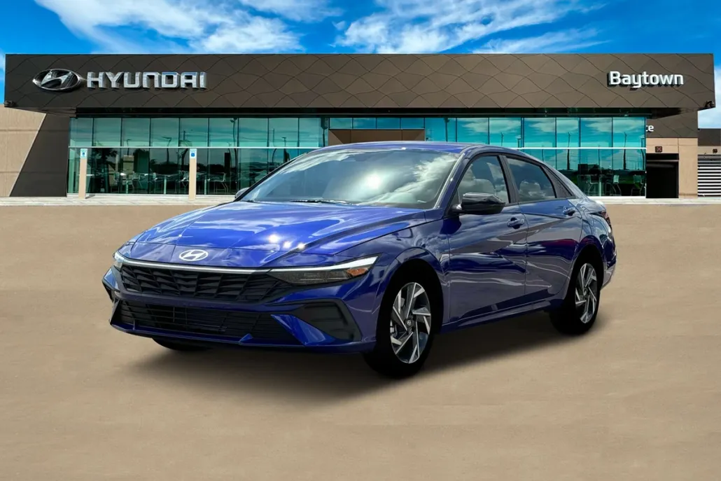 2025 Hyundai Elantra SEL Sport photo 1