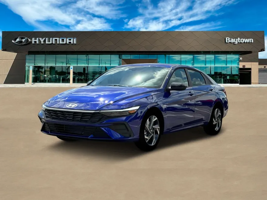 2025 Hyundai Elantra SEL Sport photo 1
