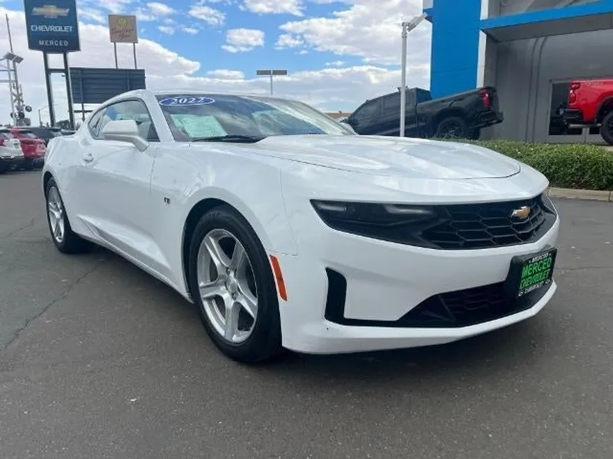 2023 Chevrolet Camaro 1LT photo 1