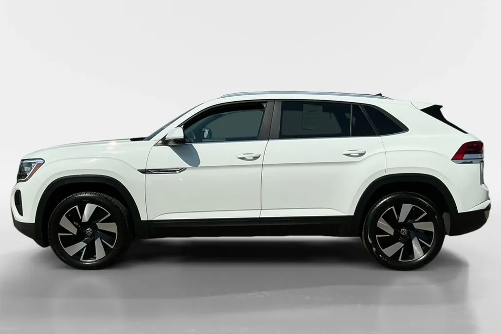 2024 Volkswagen Atlas Cross Sport SE Technology photo 1