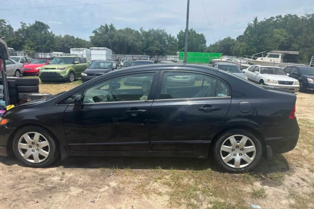 2006 Honda Civic LX photo 1