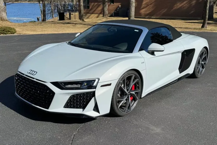 2023 Audi R8 5.2 V10 Performance Spyder photo 1