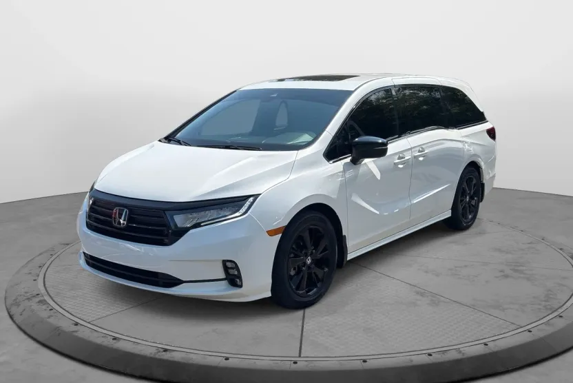 2023 Honda Odyssey Sport photo 1