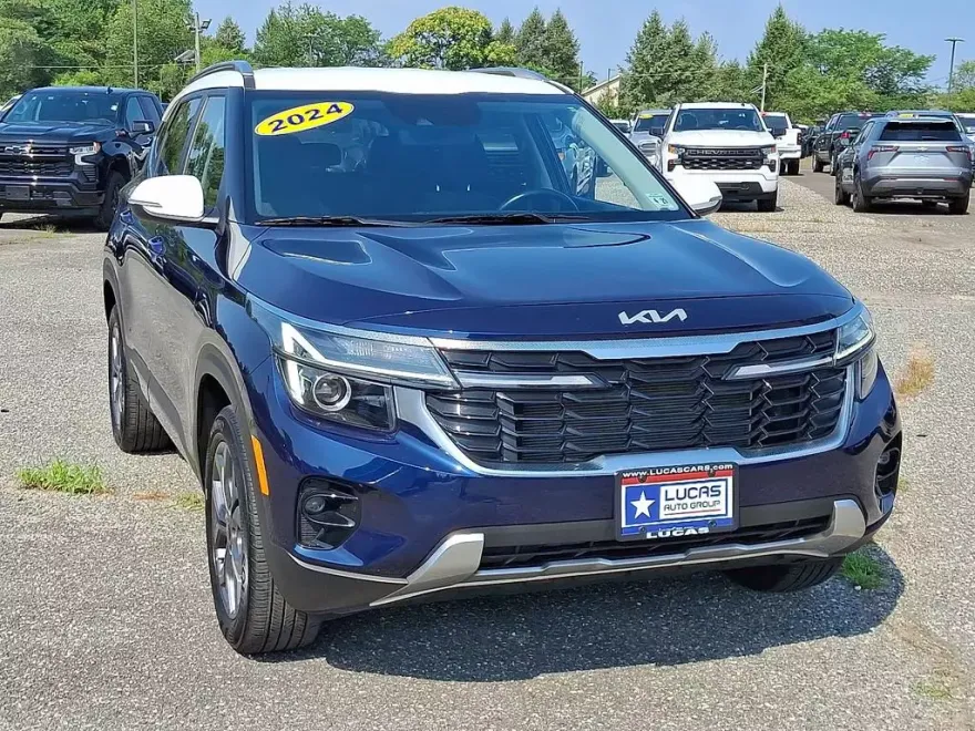2024 Kia Seltos S photo 1