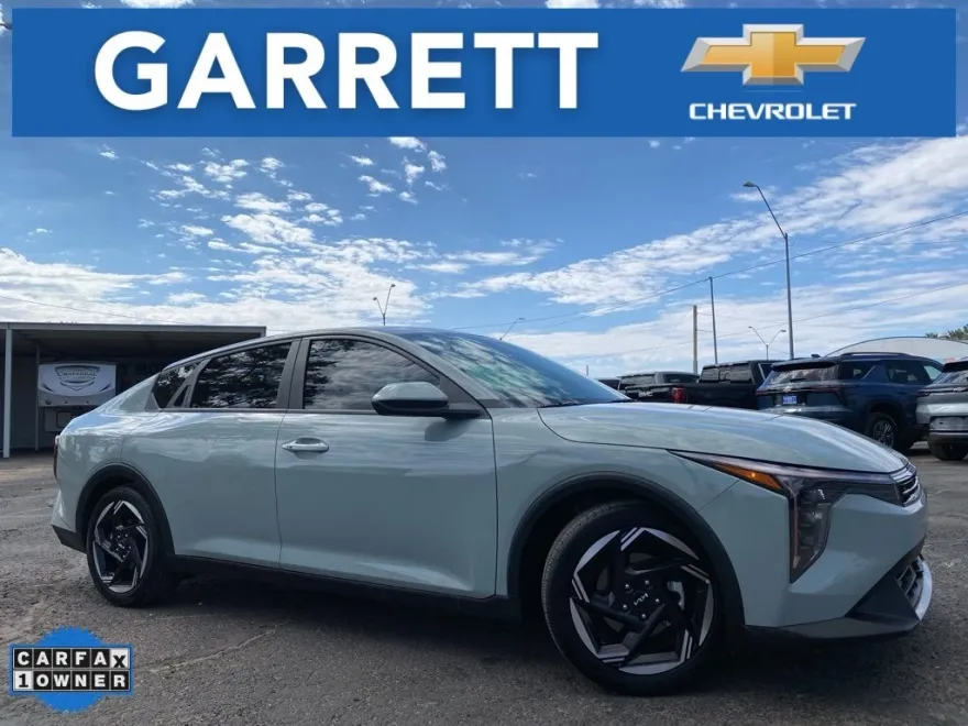 2025 Kia K4 EX photo 1