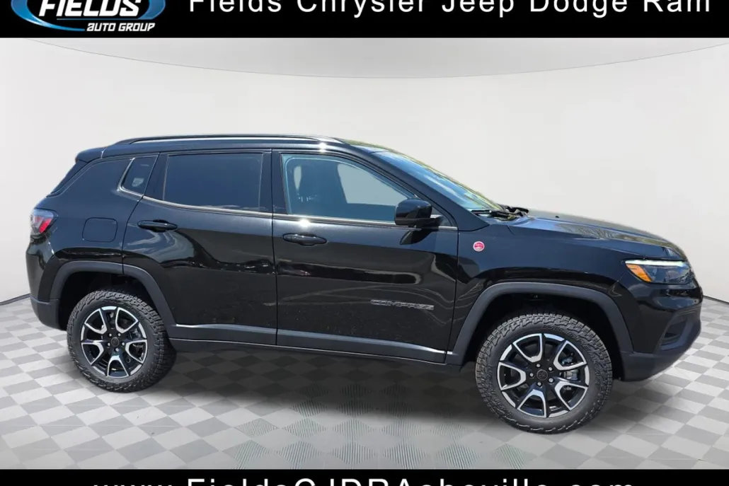 2025 Jeep Compass Trailhawk photo 1