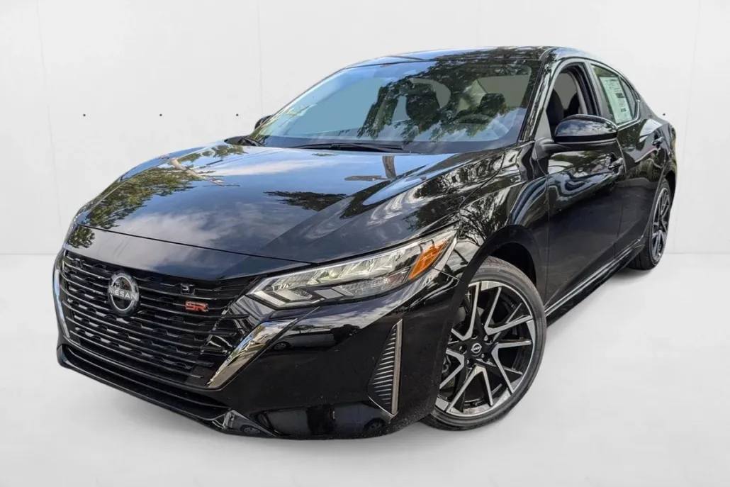 2025 Nissan Sentra SR photo 1