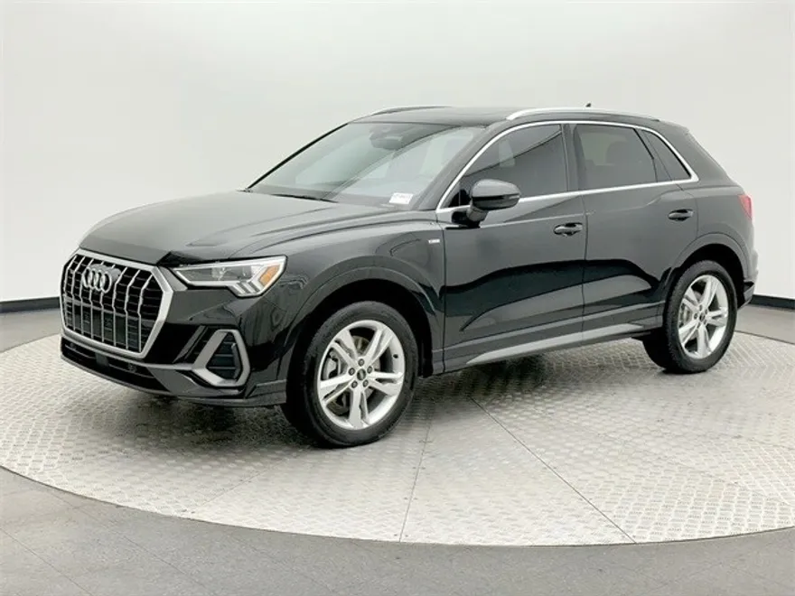 2023 Audi Q3 Premium Plus S line photo 1