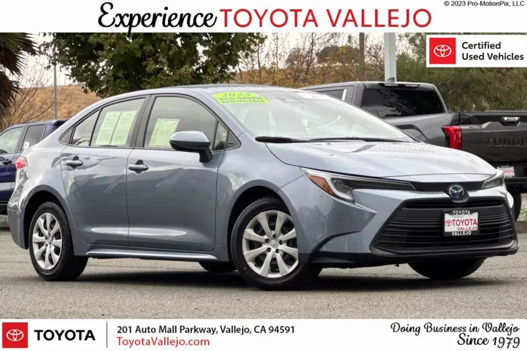 2023 Toyota Corolla Hybrid LE photo 1
