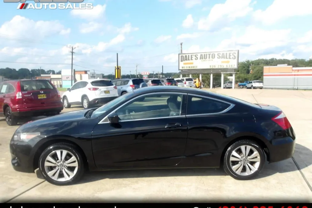 2010 Honda Accord LX photo 1