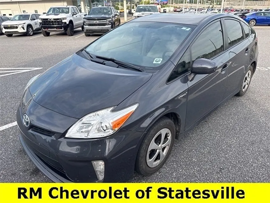 2015 Toyota Prius Two photo 1