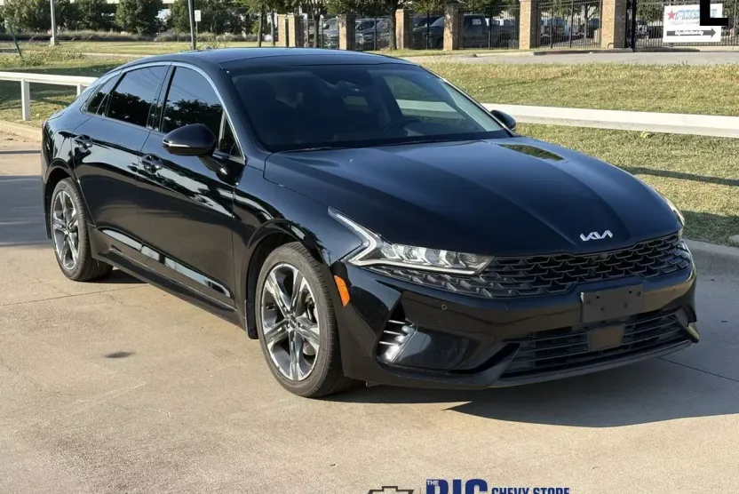 2022 Kia K5 EX photo 1