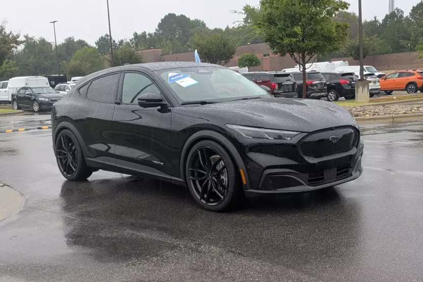 2024 Ford Mustang Mach-E Select photo 1