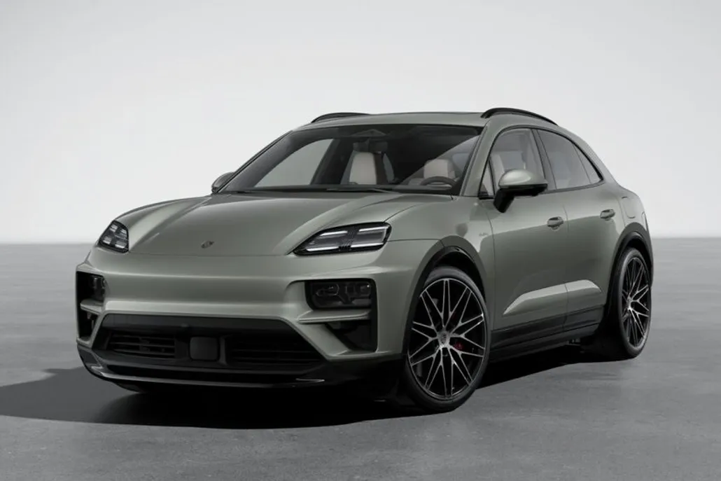 2025 Porsche Macan Electric Turbo photo 1