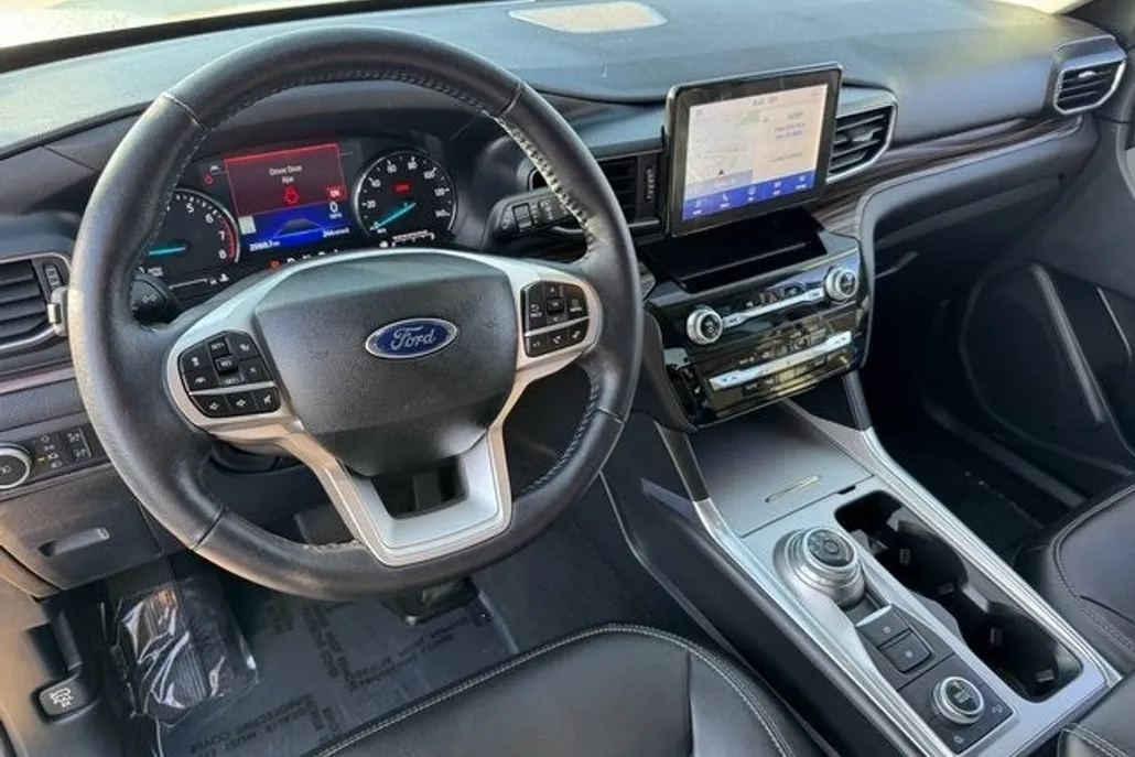 2022 Ford Explorer Limited photo 1