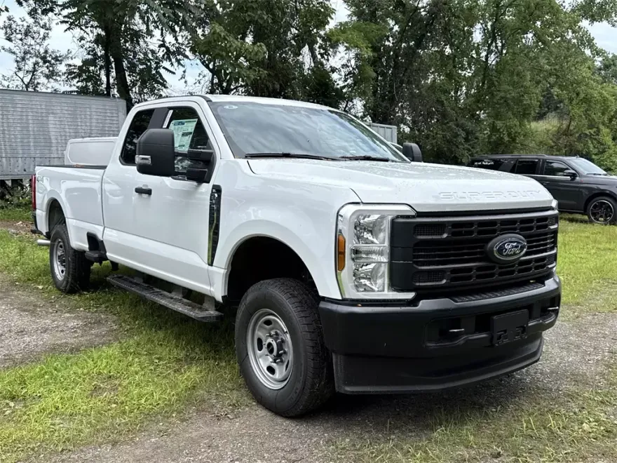 2025 Ford F-250 XL photo 1