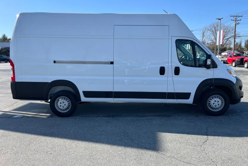 2024 Ram ProMaster 3500 Cargo Van photo 1