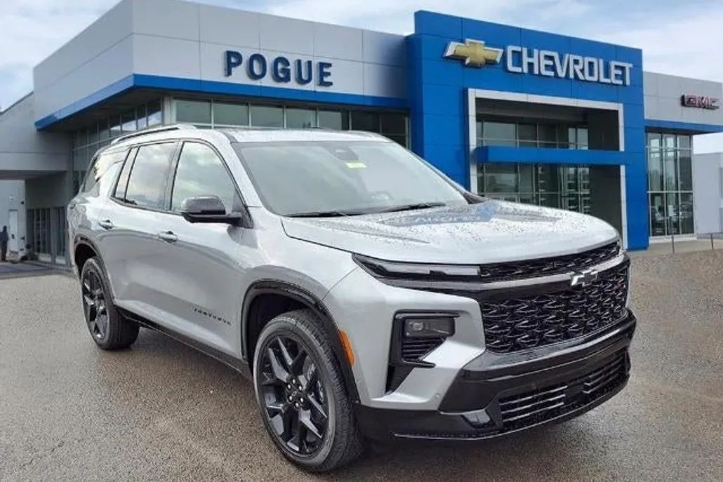 2026 Chevrolet Traverse RS photo 1