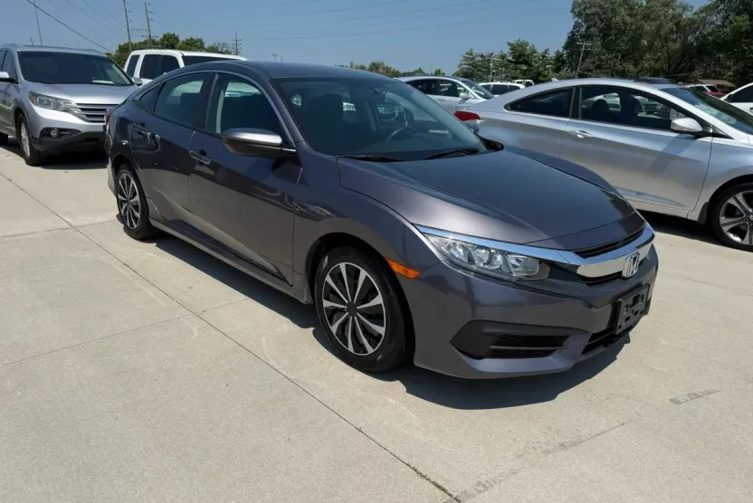2016 Honda Civic LX photo 1