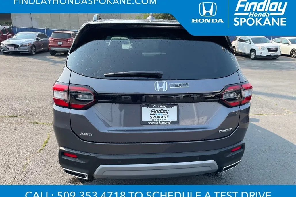 2025 Honda Pilot Touring photo 1