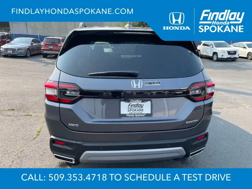 2025 Honda Pilot Touring photo 1