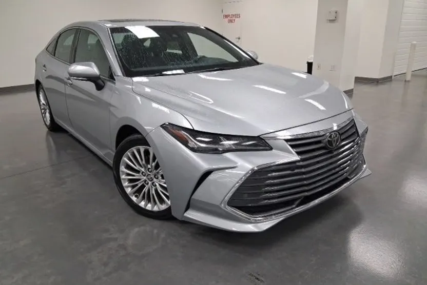 2021 Toyota Avalon Limited photo 1