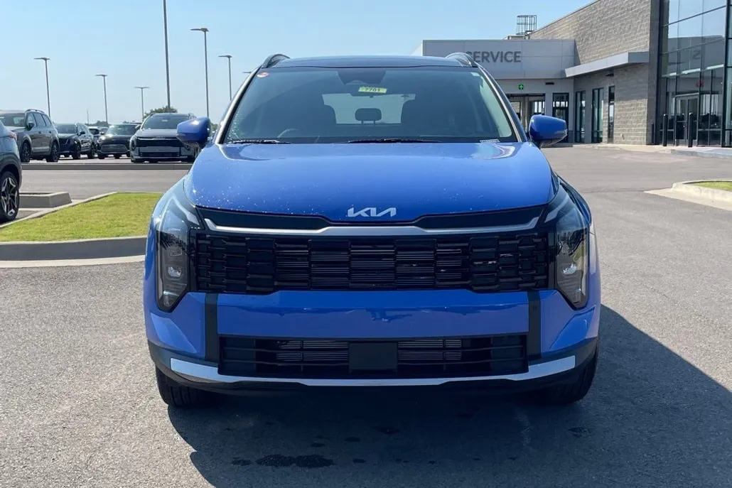 2026 Kia Sportage EX photo 1