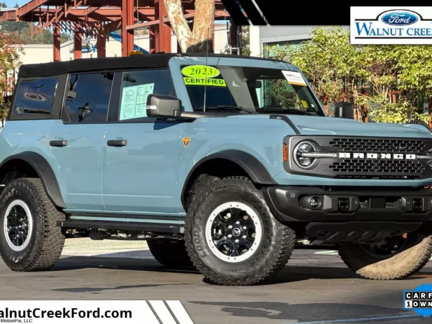 2023 Ford Bronco Badlands photo 1