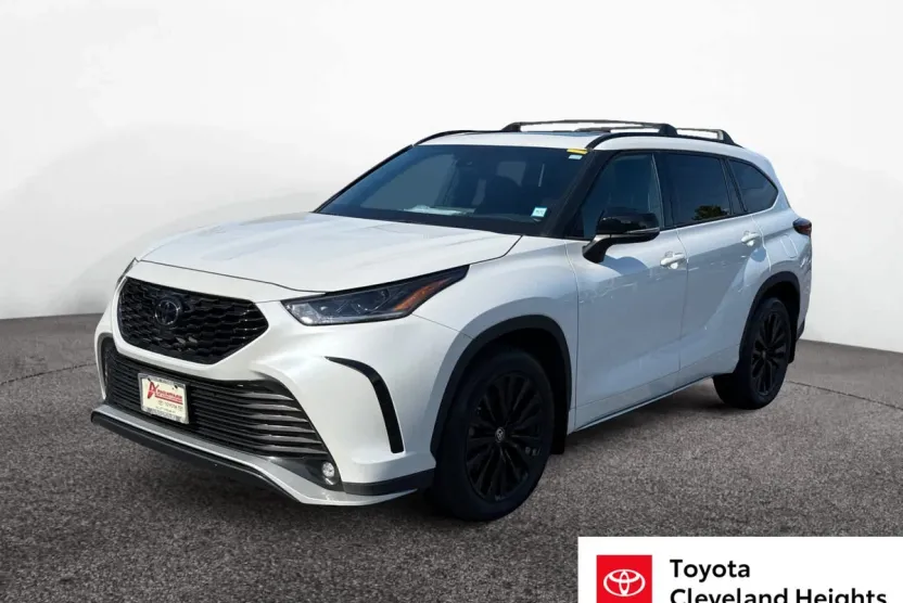 2024 Toyota Highlander XSE photo 1