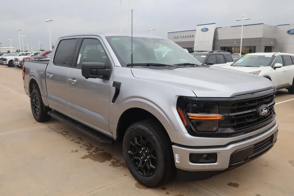2025 Ford F-150 XLT photo 1