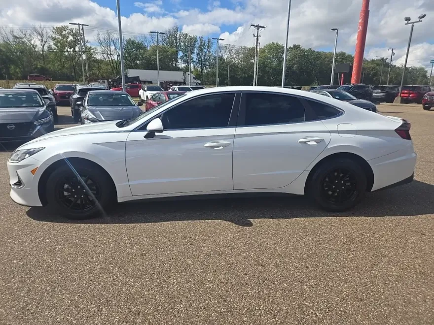 2020 Hyundai Sonata SE photo 1