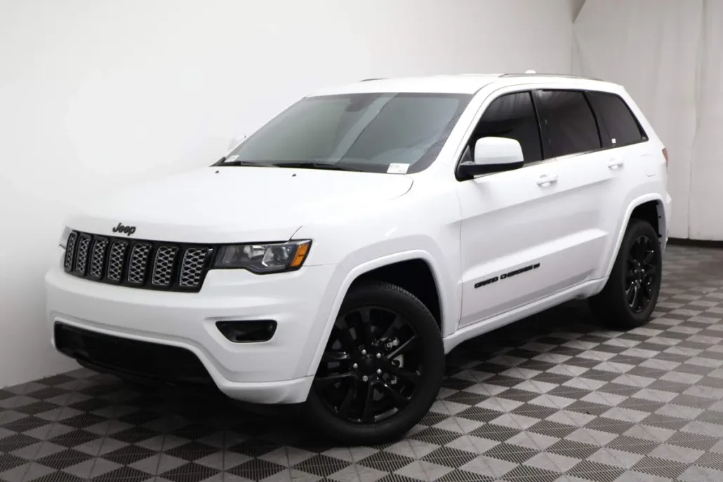 2022 Jeep Cherokee Laredo X photo 1