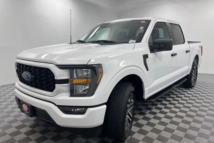 2023 Ford F-150 XL photo 1
