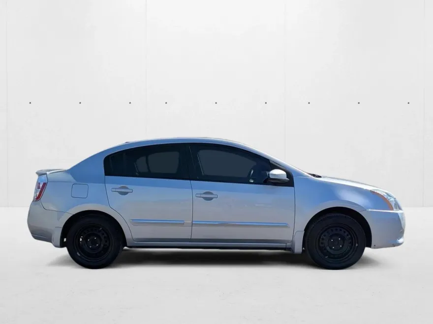 2012 Nissan Sentra 2.0 S photo 1