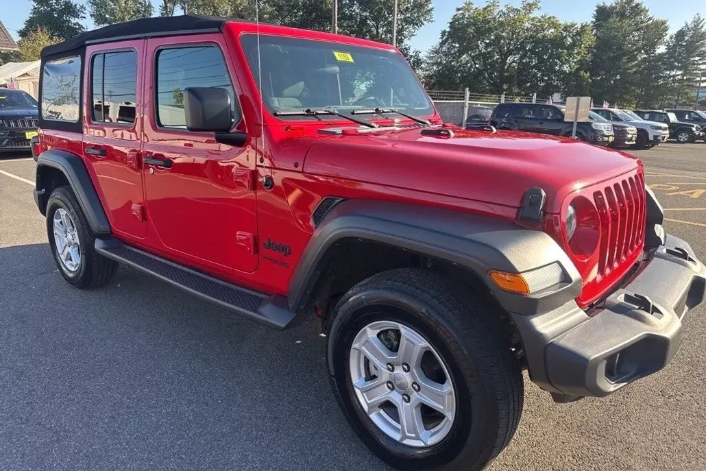 2022 Jeep Wrangler Unlimited Sport S photo 1